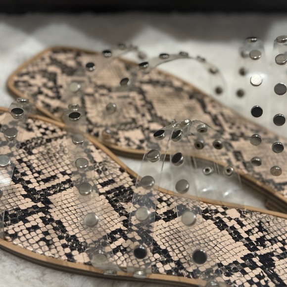 NEW Chic Snakeskin Women's Sandals with Clear Straps - Picture 2 of 6
